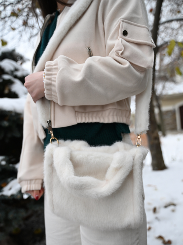 The Kara Crossbody